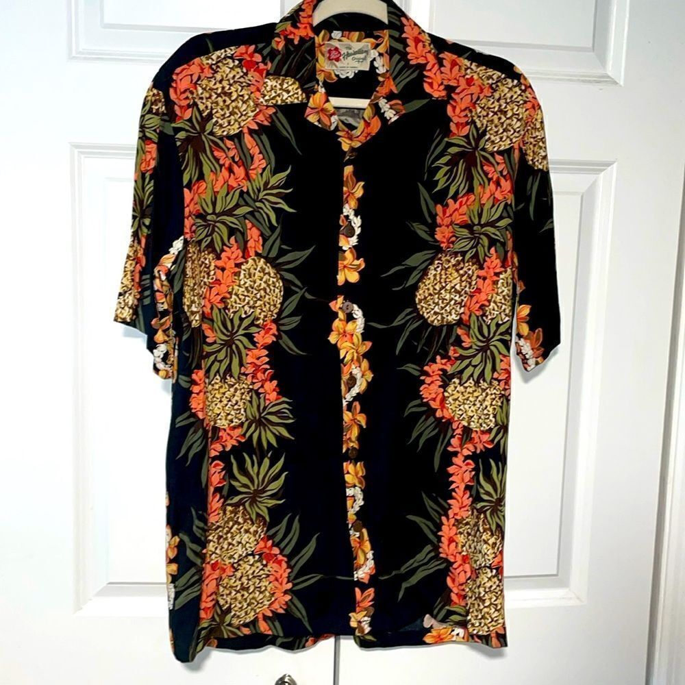 Hilo Hattie The Hawaiian original shirt with pineapples size small